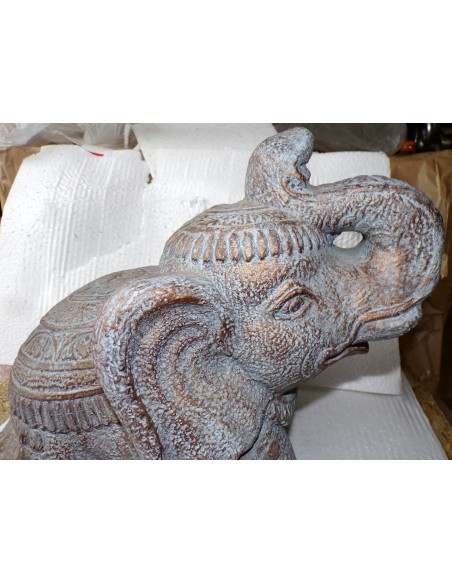 Statua in conglomerato di pietra di Elefante sacro Induista cm 40x25x32h Budda