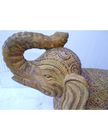 Statua in conglomerato di pietra di Elefante...