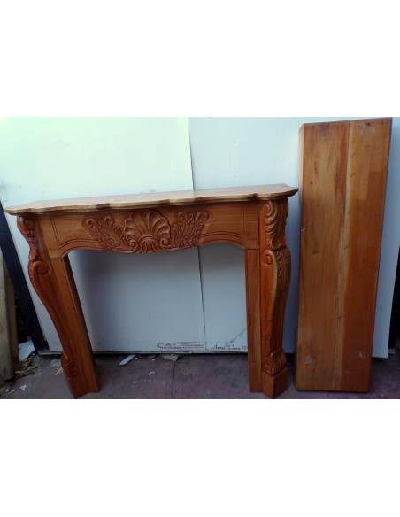 Cornice per camino in legno di mogano massello lavorata a mano cm 124x31x109h con base rimovibile