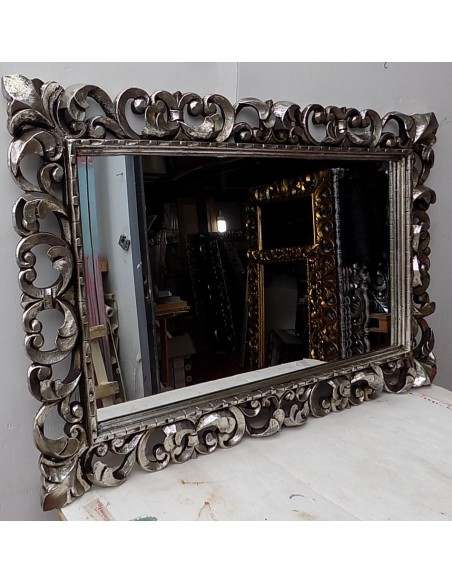 Specchio barocco in legno intarsiato cm 120x90 argento anticato mpd. Tommy Tample