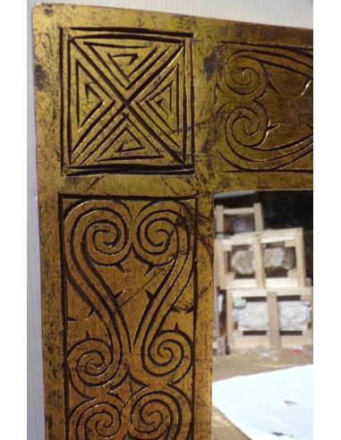 Specchio in legno intarsiato segni tribali cm...