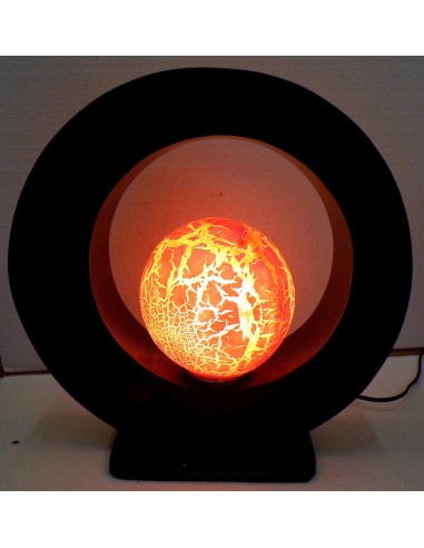 Lampada da tavolo nera in MDF e sfera in resina...