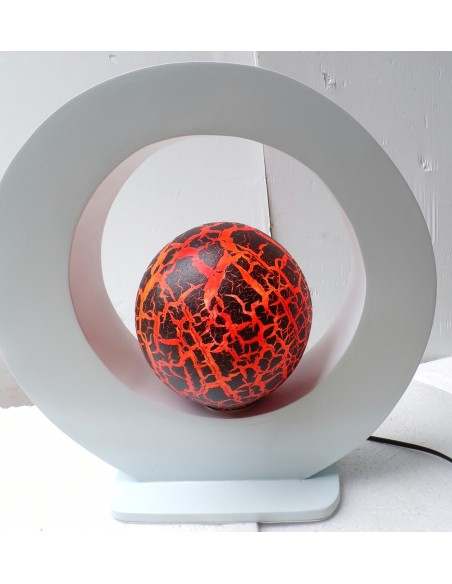 Lampada da tavolo bianca in MDF e sfera in resina nera e rossa cm 40x46x42h ciamabella