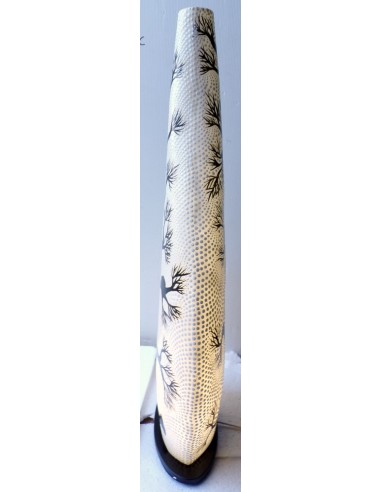 Lampada da tavolo in resina a bottiglia bianca...