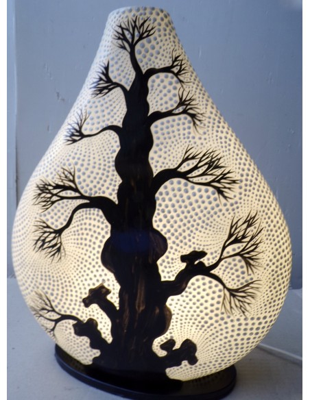 Lampada da tavolo in resina a bottiglia bianca con albero della vita tecnica maori cm 35x12x43h