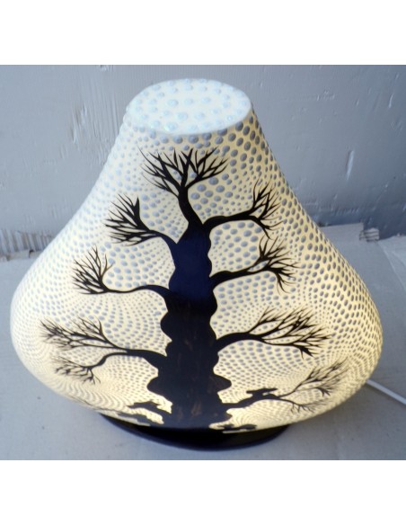 Lampada da tavolo in resina a bottiglia bianca con albero della vita tecnica maori cm 35x12x43h