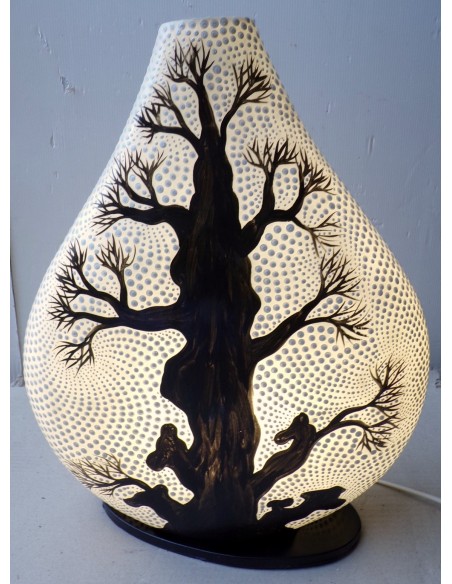 Lampada da tavolo in resina a bottiglia bianca con albero della vita tecnica maori cm 35x12x43h