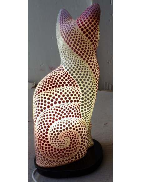 Lampada abatjour gatto cm 30 in resina dipinta con tecnica aborigena maori rosa biancogattino