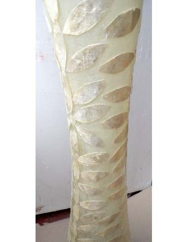 Piantana in resina e conchigila madreperla...