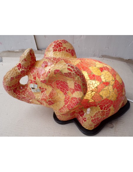 Lampada abatjour Elefante in resina e mosaico giallo rossa idea regalo