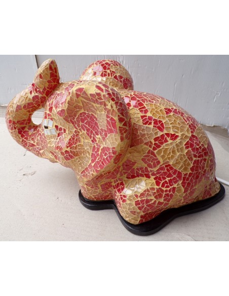 Lampada abatjour Elefante in resina e mosaico giallo rossa idea regalo