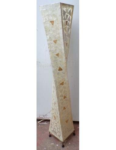 Piantana in resina e conchigila madreperla...