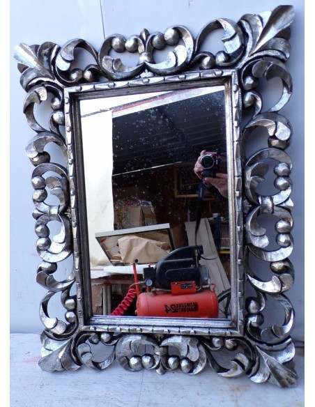 Specchio barocco in legno intarsiato cm 80x60 argento anticato mod. tommy