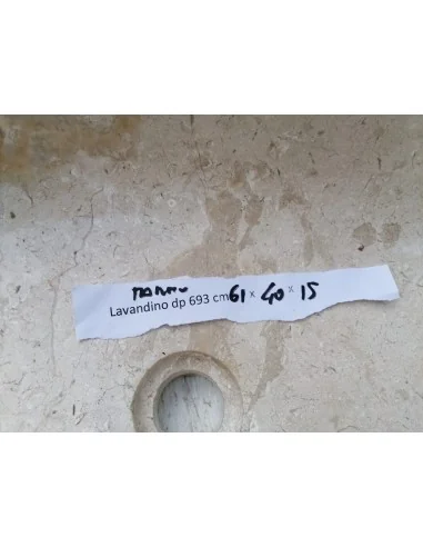 Lavandino in marmo chiaro bianco irregolare...