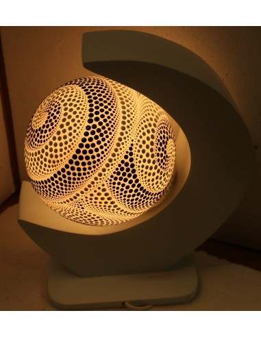 Lampada da tavolo bianca in MDF e sfera in...