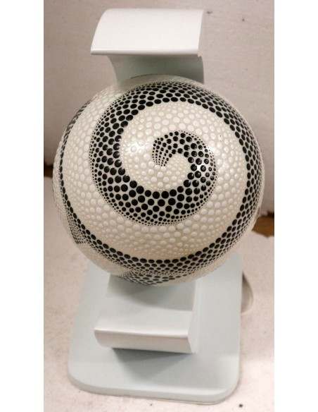 Lampada da tavolo bianca in MDF e sfera in resina bianca e nera cm 27x15x33h luna n1