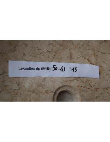 Lavandino in marmo chiaro bianco irregolare...