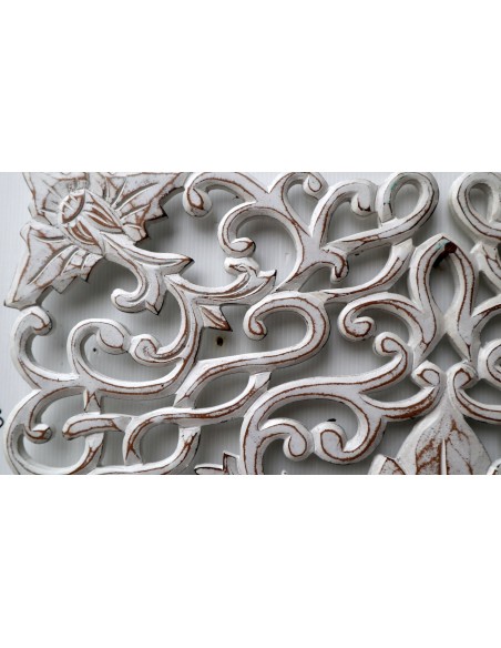 Pannello floreale in legno mdf traforato a mano cm 60x60 bianco decapato quadro dipinto 2