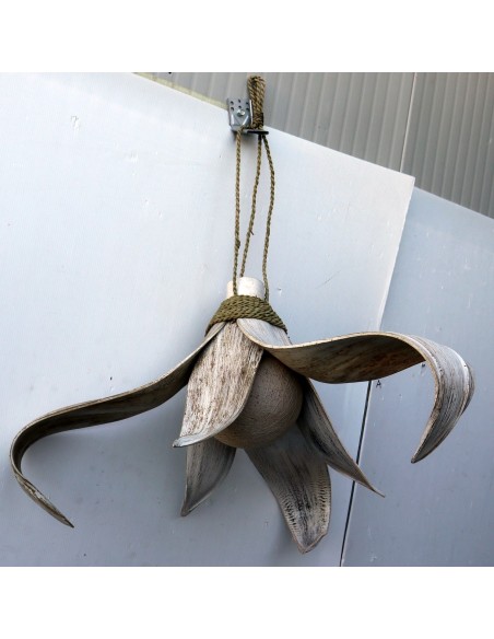 Lampadario in Cocco bianco decapato con palla di cotone bianca cm 60 etnico banano