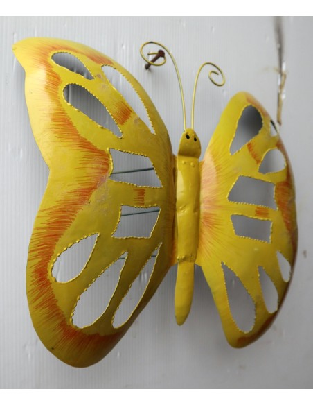 Farfalla decorativa in metallo dipinto sfruttabile come applique gialla cm 30