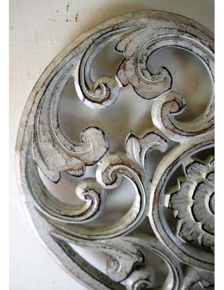 Pannello in legno mdf a forma di cuore bianco decapato san Valentino