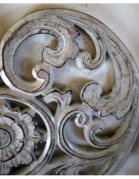 Pannello in legno mdf a forma di cuore bianco decapato san Valentino