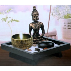 Giardino Zen con Buddha oro...