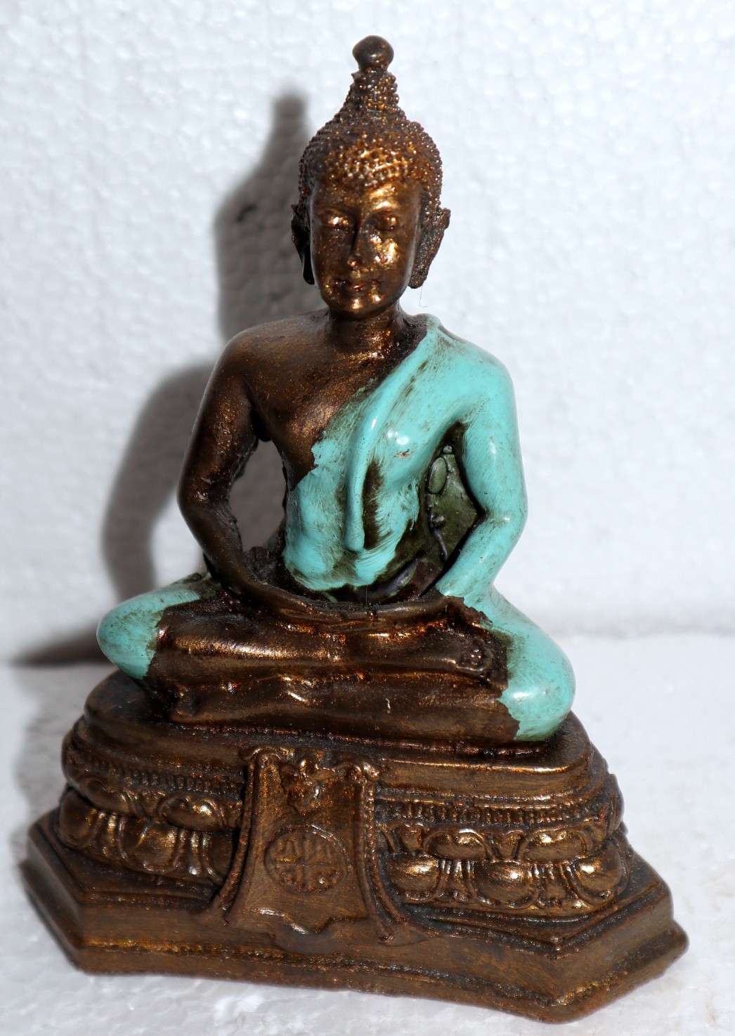 Buddha in resina disponibile nei colori bianco turchese e rosso cm 10x5x13h resi - Picture 15 of 16