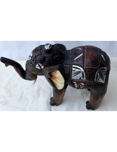 Elefante in legno creato e dipinto a mano sacro Induista... 2