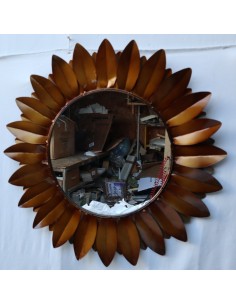 Specchio metallo brunito a formare un fiore cm 75...