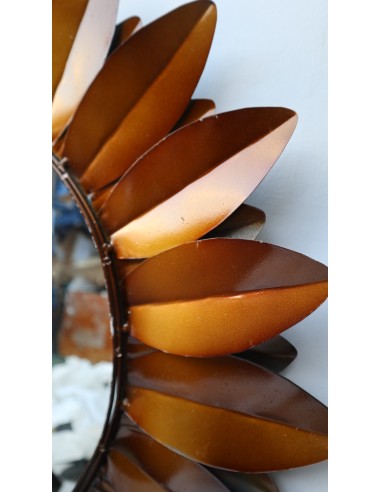 Specchio metallo brunito a formare un fiore...