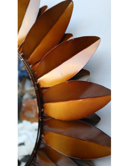 Specchio metallo brunito a formare un fiore cm 75 diametro oro