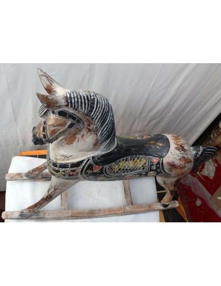 Cavallino a dondolo in legno cavallo creato dipinto a mano bianco decapato 100x27x98h