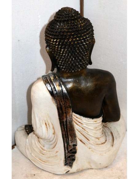 Buddha in resina color oro con veste bianca scultura divinità