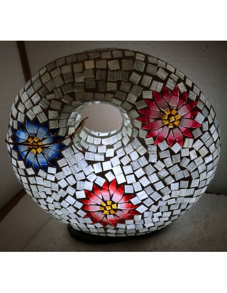 Lampada da tavolo sferica a ciambella in resina e mosaico con fiori colorati