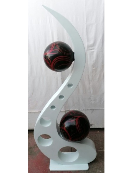 Lampada piantana cm 60x25x155h in legno mdf bianco ghiaccio con sfere in resina rosso nere