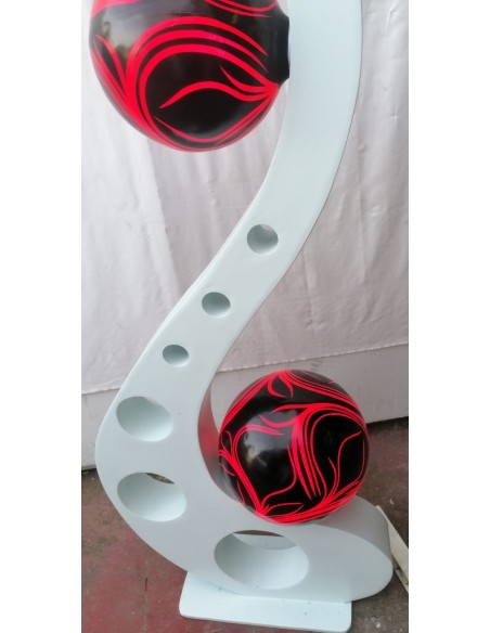 Lampada piantana cm 60x25x155h in legno mdf bianco ghiaccio con sfere in resina rosso nere