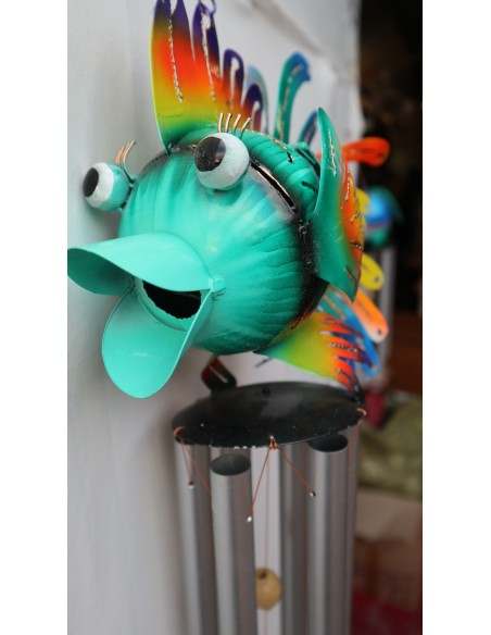 Scaccia pensieri pendagli a vento in metallo a forma di pesce creato e dipinto a mano