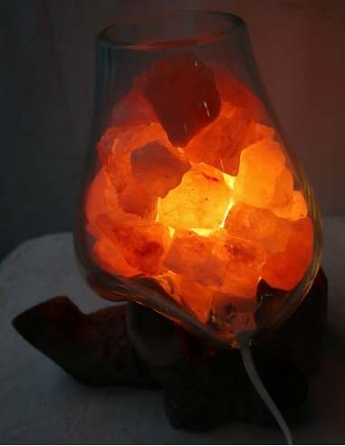 Lampada di sale irripetibile creata in vetro...