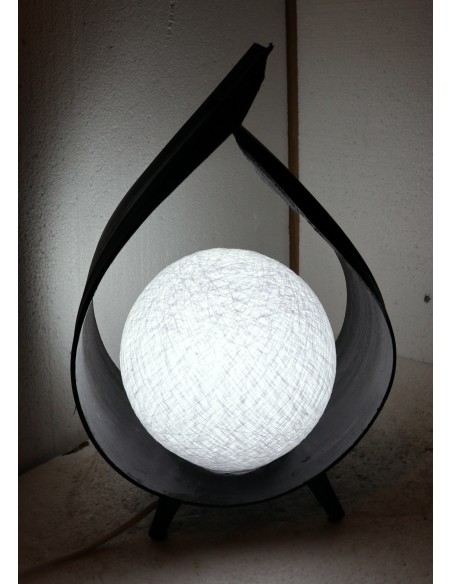 Lampada abatjour in foglia di cocco chiusa nera palla di cotone a sfera bianca cm 25x13x32h