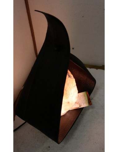 Lampada di sale irripetibile creata in con...