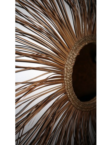 Specchio in rattan naturale a forma di un sole...