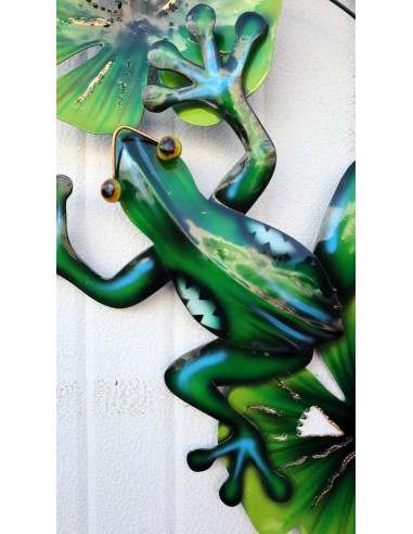 Pannello welcome con una rana in metallo...