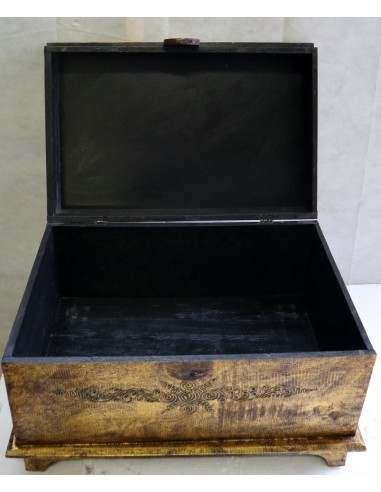 Baule cassapanca in legno di albesia con volto...