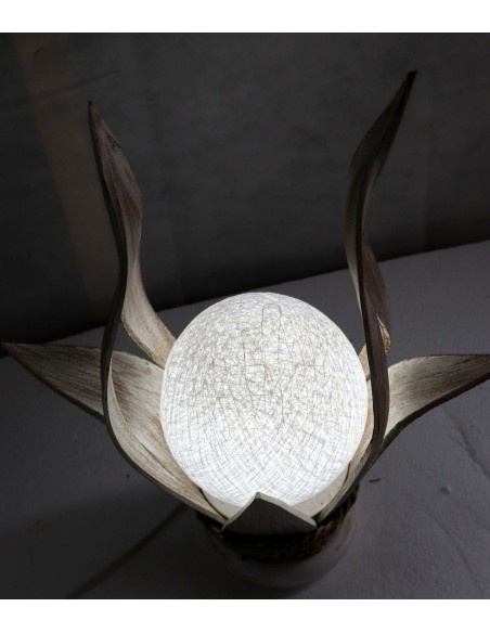 Lampada abatjour in cocco con sfera di cotone bianca cm 10x18x40h