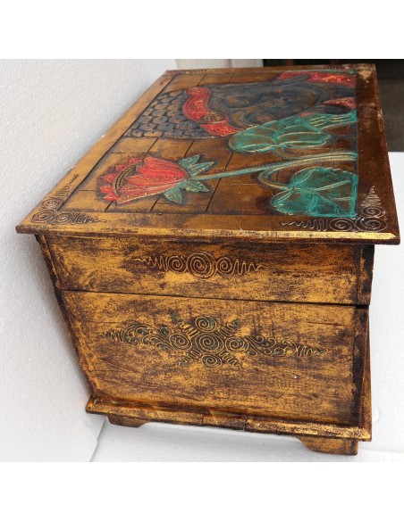 Baule cassapanca in legno di albesia con volto di Buddha color oro cm 60x40x35