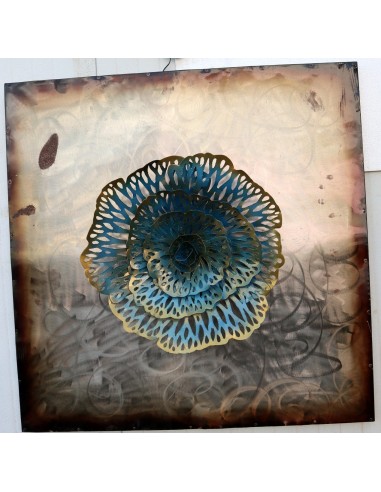 Quadro dipinto in metallo con fiore a rilievo...