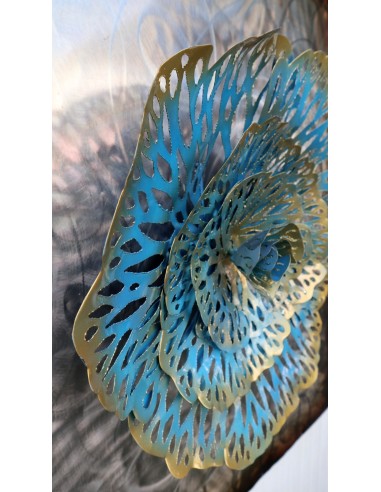 Quadro dipinto in metallo con fiore a rilievo...