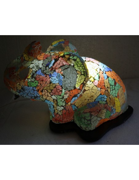 Lampada abatjour Elefante cm 12x10x30h in resina e mosaico craccato multicolor di vetro da tavolo