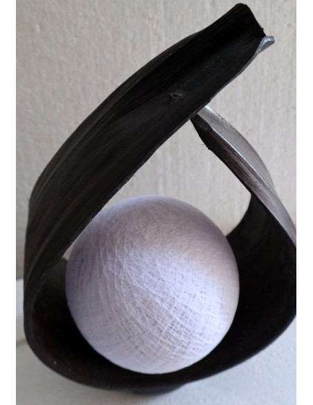 Lampada abatjour in foglia di cocco chiusa marrone naturale palla di cotone a sfera bianca con base cm 25x13x32h